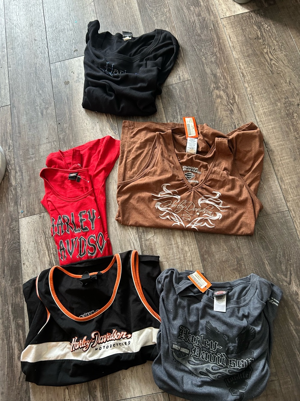 Harley-Davidson lot Women’s vintage T-shirts, long and short sleeve large and XL